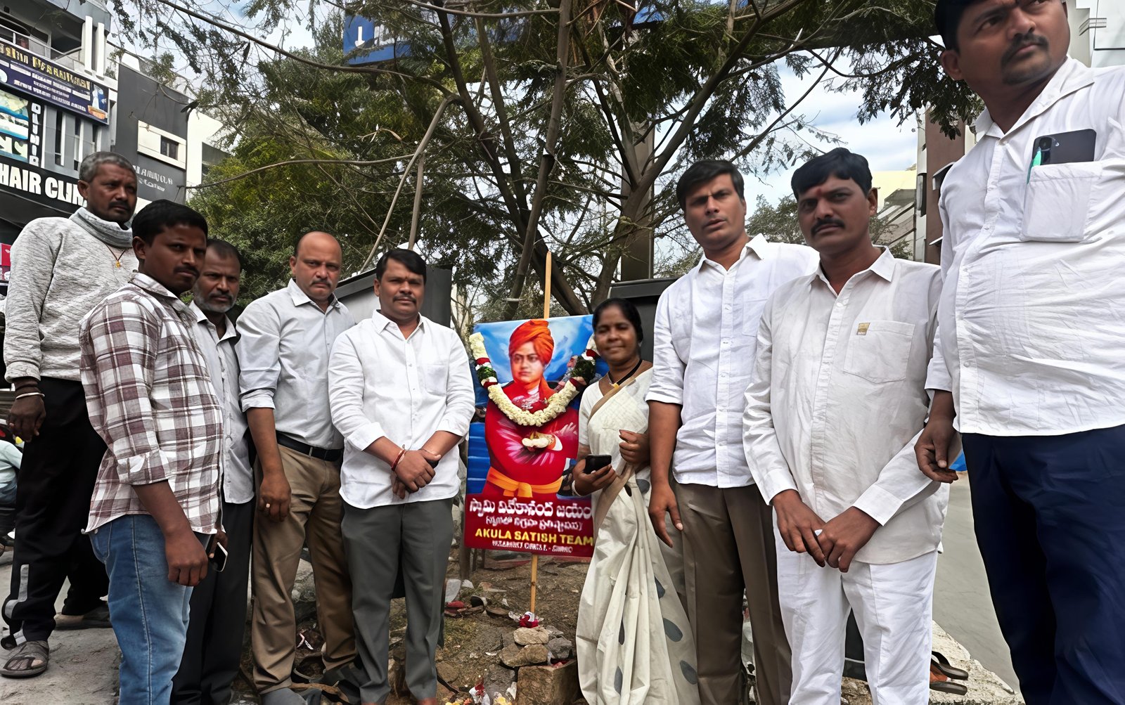 వివేకానంద జీవితం భారతదేశానికి ఆదర్శం కావాలి: ఆకుల సతీష్