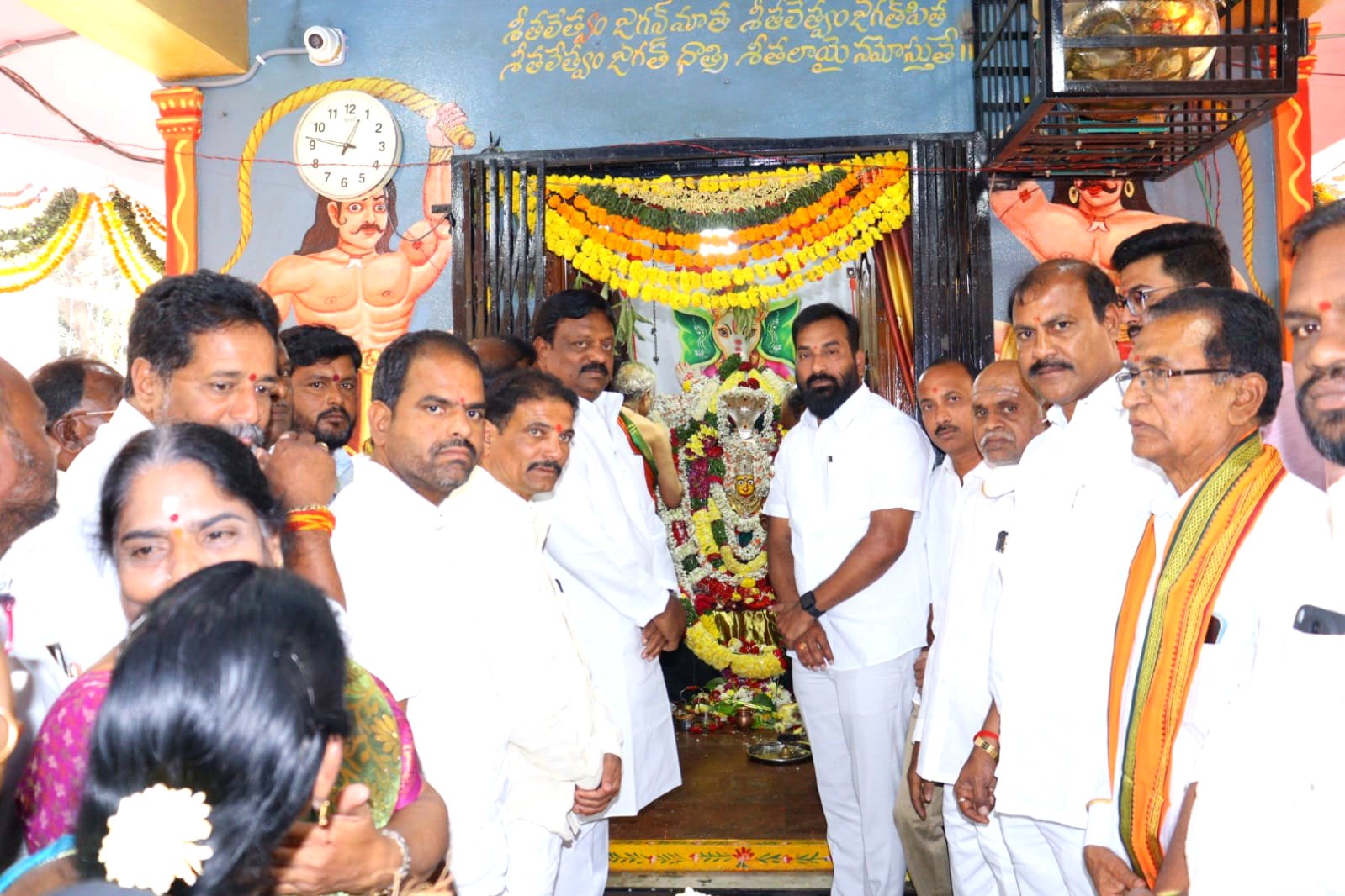 అమ్మవారి సన్నిధిలో హన్మంత్ రెడ్డి 