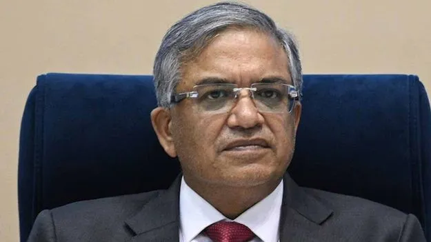 సీఈసీ జ్ఞానేశ్ కుమార్‌పై అభిశంసన.. ఉభయసభల్లో తీర్మానం నోటీసు