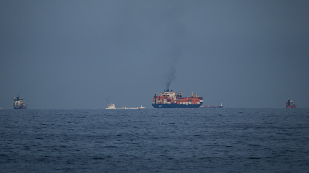 ఇరాన్ హర్ముజ్ జలసంధి మూసివేతను అమెరికా తక్కువ అంచనా వేసింది : CNN నివేదిక